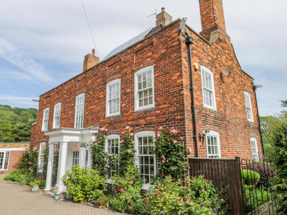The Manor House Scarborough Exterior foto