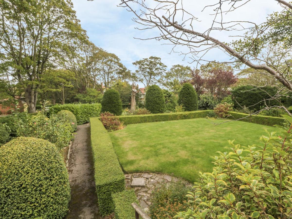 The Manor House Scarborough Exterior foto